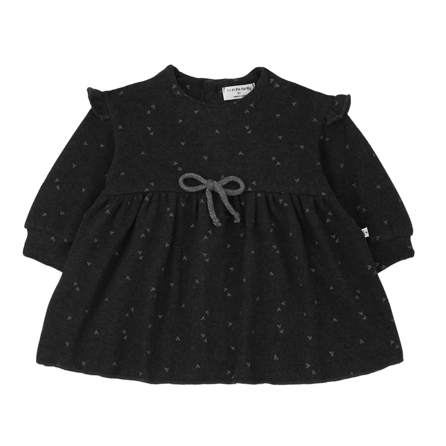 Девушка в платье цвета антрацит One More In the Family, Anthracite
Девушка в платье цвета антрацит One More In the Family, Anthracite