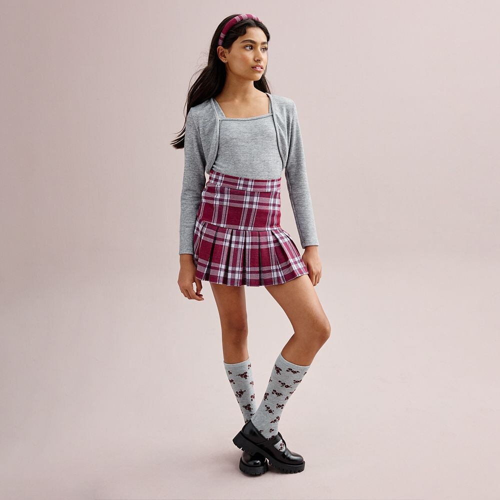 Для девочек 7–16 лет Three Pink Hearts: комплект из 4 предметов с плечами, майкой и плиссированными юбками, цвет Maroon
Для девочек 7–16 лет Three Pink Hearts: комплект из 4 предметов с плечами, майкой и плиссированными юбками, цвет Maroon