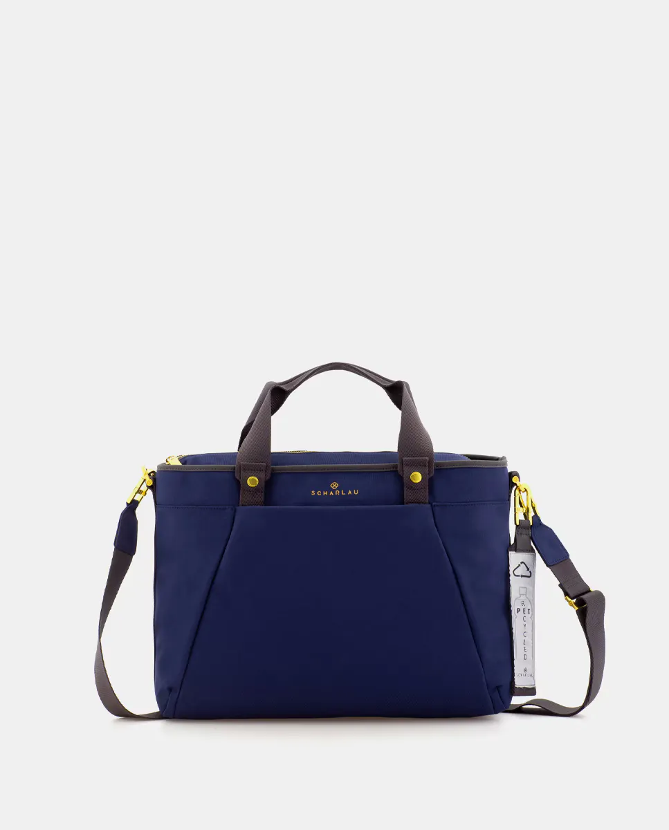 Женский держатель для документов из переработанной ПЭТ ткани синего цвета Scharlau, синий
Женский держатель для документов из переработанной ПЭТ ткани синего цвета Scharlau, синий