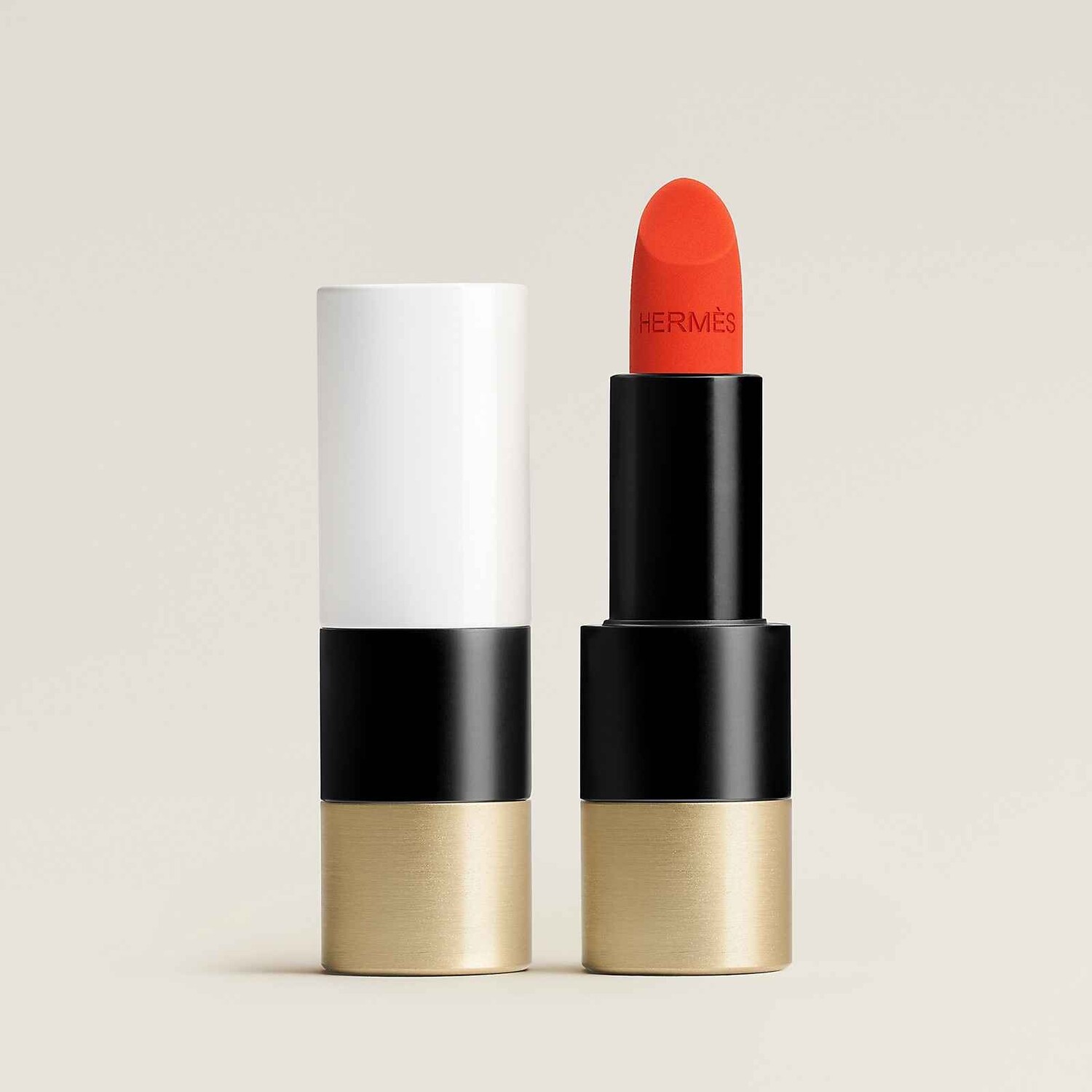 Матовая губная помада Hermès Rouge Matte, тон 53 Rouge Orange, 3,5 г
Матовая губная помада Hermès Rouge Matte, тон 53 Rouge Orange, 3,5 г