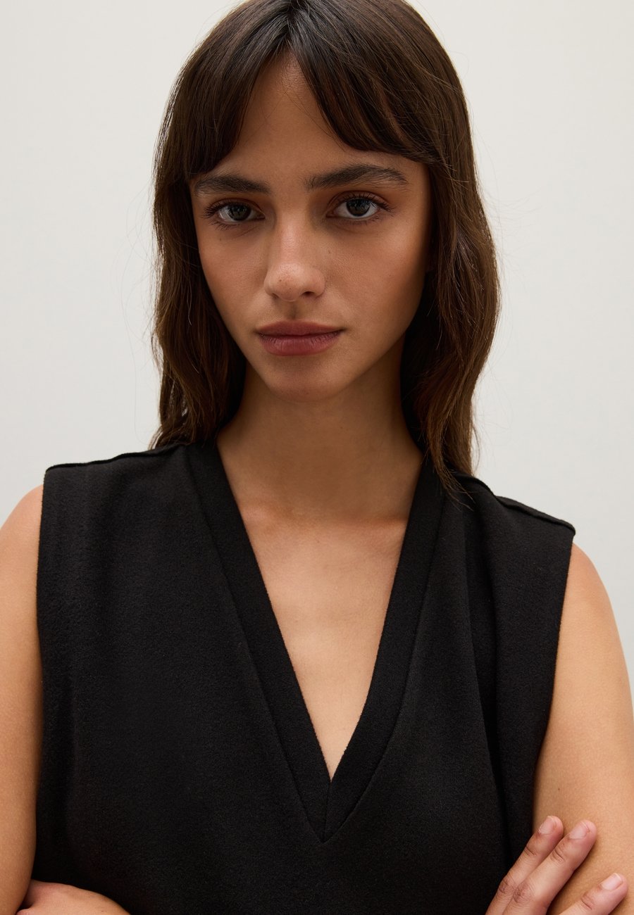 Платье PIOMBO LONG SLEEVELESS , Gunmetal
Платье PIOMBO LONG SLEEVELESS , Gunmetal