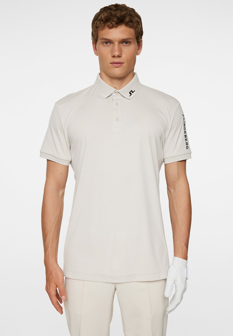 Поло J.LINDEBERG Sports TOUR TECH, Moonbeam/Off-White
Поло J.LINDEBERG Sports TOUR TECH, Moonbeam/Off-White