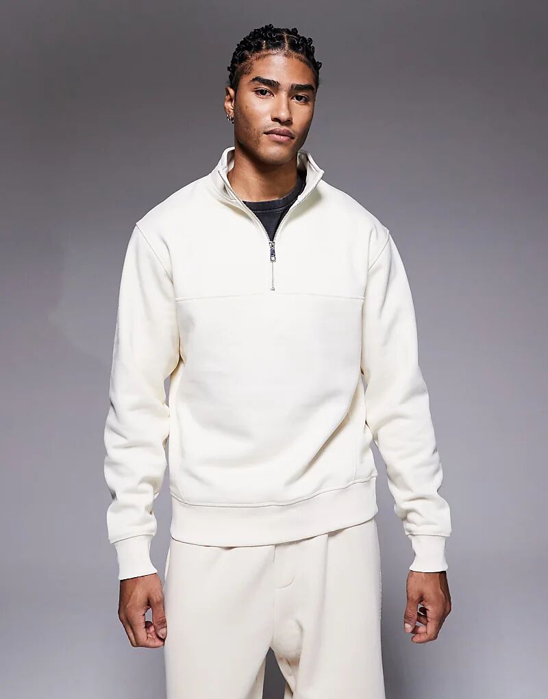 Толстовка River Island с воротником-стойкой и молнией на половину длины цвета экрю
Толстовка River Island с воротником-стойкой и молнией на половину длины цвета экрю