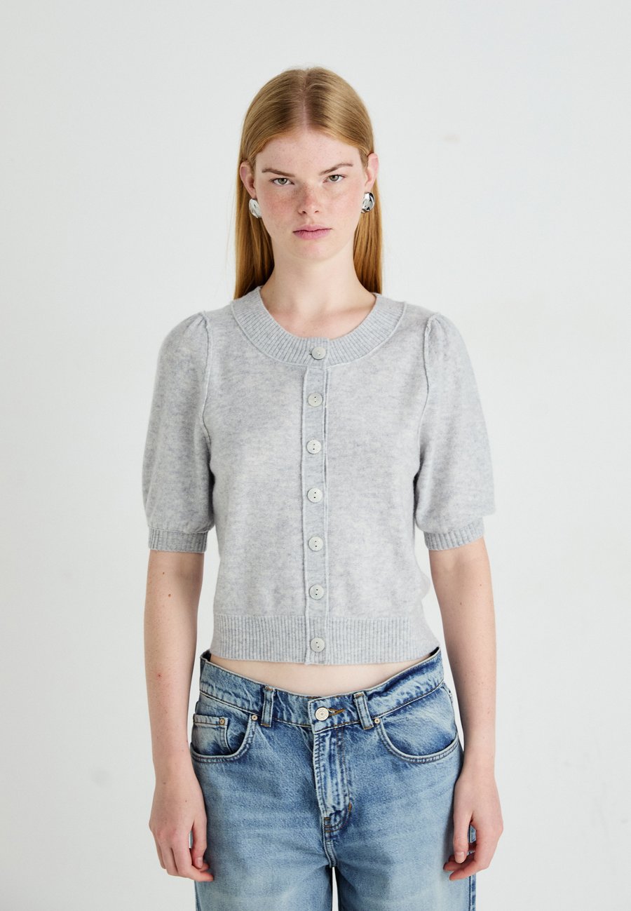 Кардиган Free People ISLA SOLID CARDI, Mineral Grey/Grey
Кардиган Free People ISLA SOLID CARDI, Mineral Grey/Grey