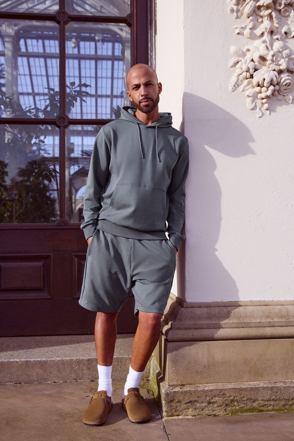 Трикотажные шорты с карманами на молнии Next, серый
Трикотажные шорты с карманами на молнии Next, серый