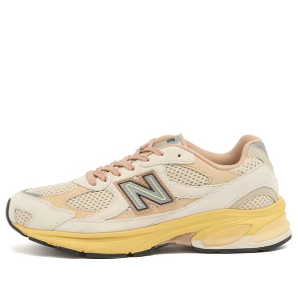 Кроссовки 2010 года New Balance, цвет linen
Кроссовки 2010 года New Balance, цвет linen