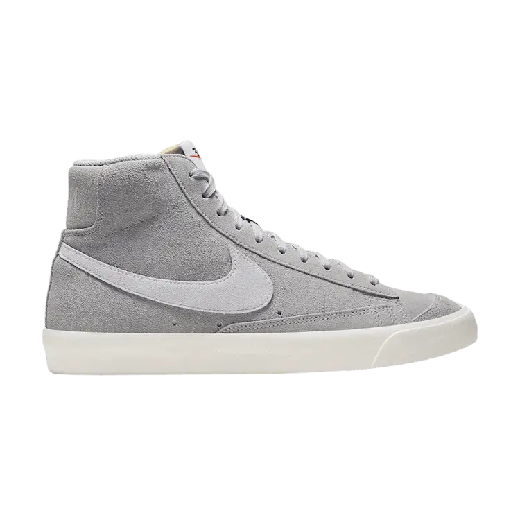Кроссовки Nike Blazer Mid 77 Suede 'Wolf Grey', серый
Кроссовки Nike Blazer Mid 77 Suede 'Wolf Grey', серый