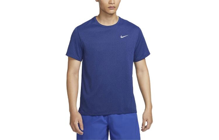 Футболка мужская королевского синего цвета Nike, синий
Футболка мужская королевского синего цвета Nike, синий