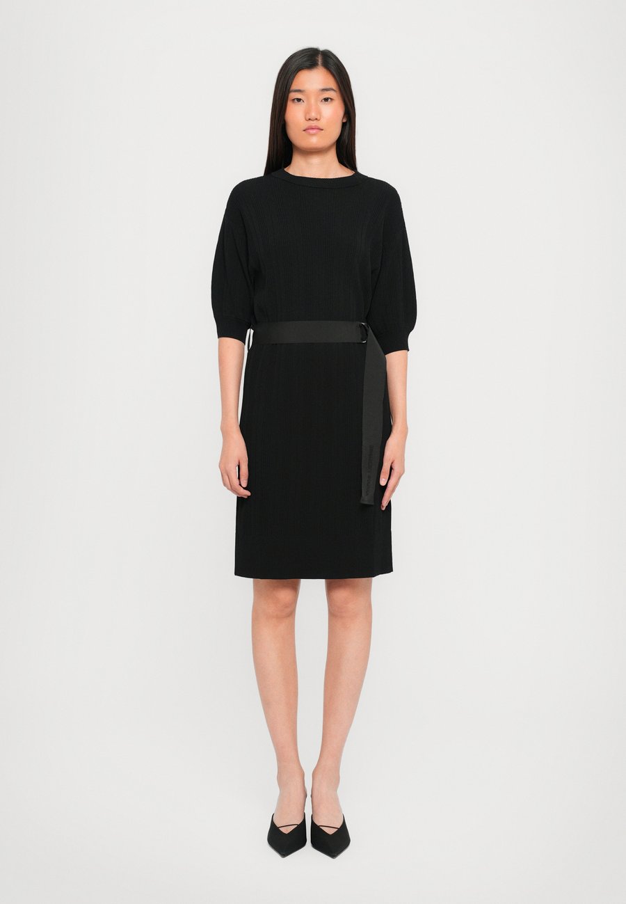 Платье Armani Exchange DRESS, Black
Платье Armani Exchange DRESS, Black