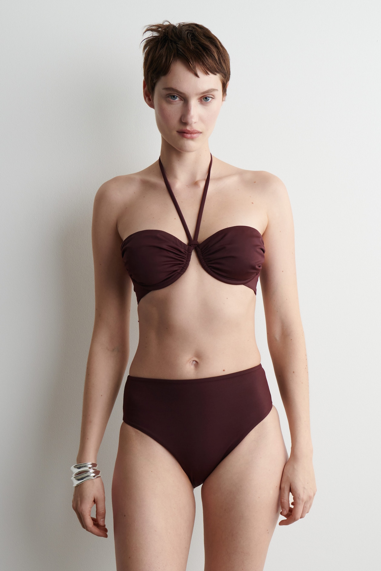 Низ бикини с высокой талией COS, бордовый
Низ бикини с высокой талией COS, бордовый