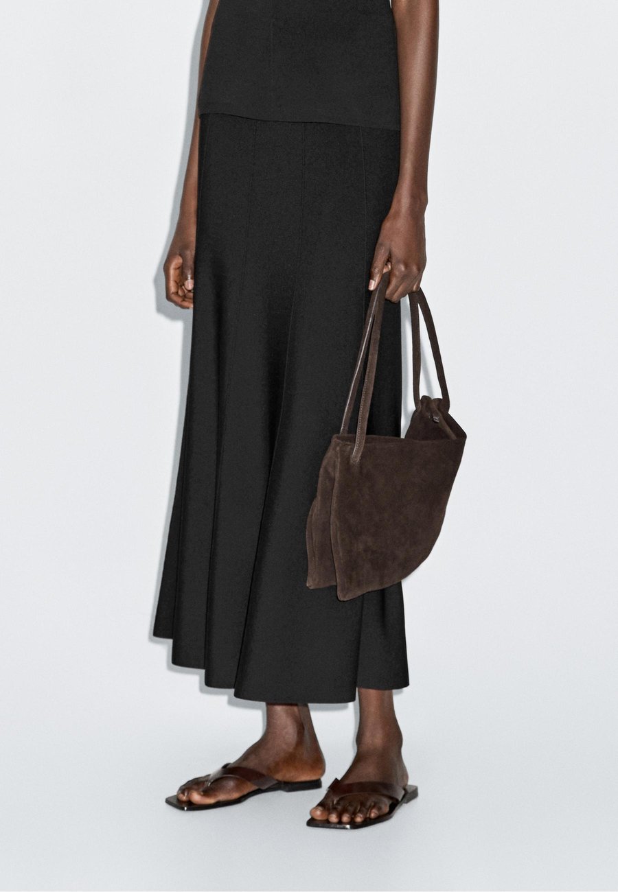 Юбка Massimo Dutti LONG KNITTED, Black
Юбка Massimo Dutti LONG KNITTED, Black