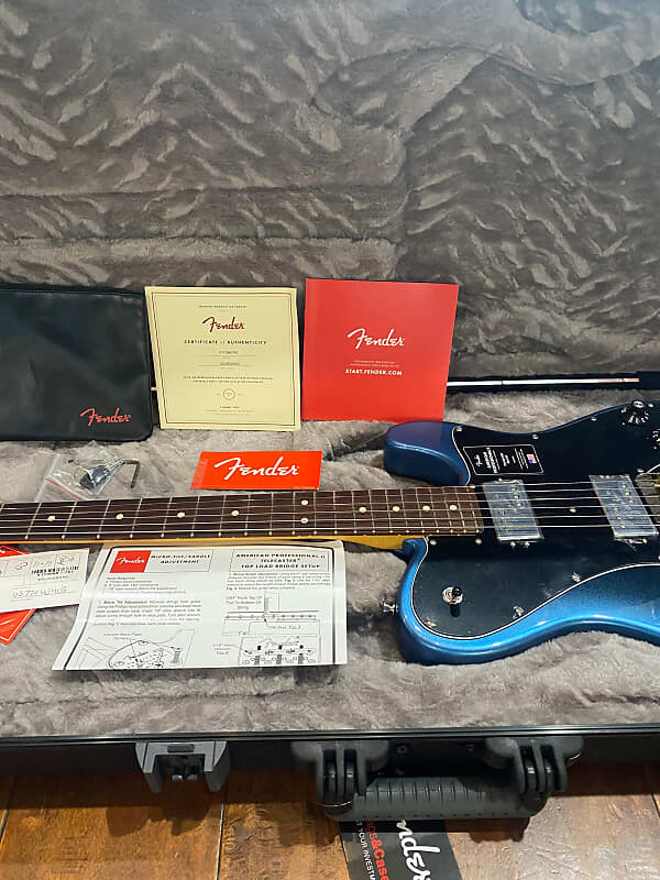 Fender American Professional II Telecaster Deluxe Rosewood Dark Night #US22040403 7lbs 13.0 oz American Professional II Telecaster Deluxe with Rosewood Fretboard
Fender American Professional II Telecaster Deluxe Rosewood Dark Night #US22040403 7lbs 13.0 oz American Professional II Telecaster Deluxe with Rosewood Fretboard