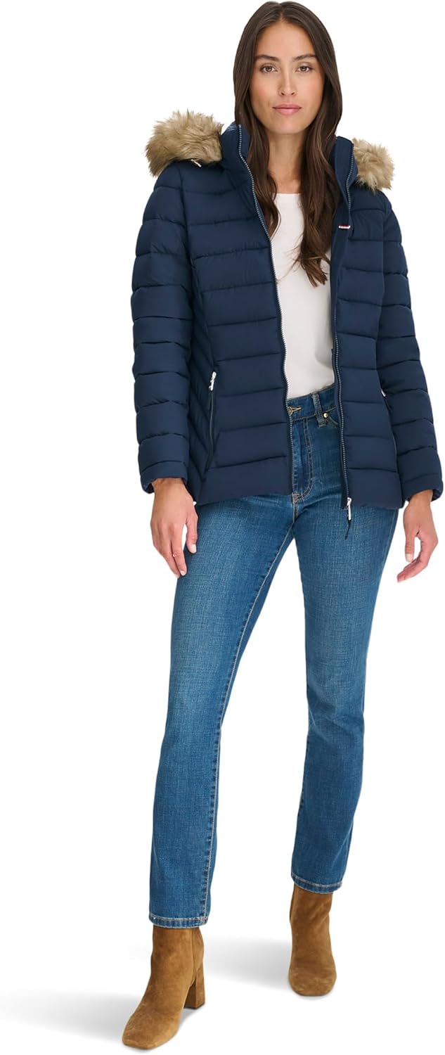 Женская утяжеленная короткая стеганая куртка Tommy Hilfiger Essential, Navy
Женская утяжеленная короткая стеганая куртка Tommy Hilfiger Essential, Navy