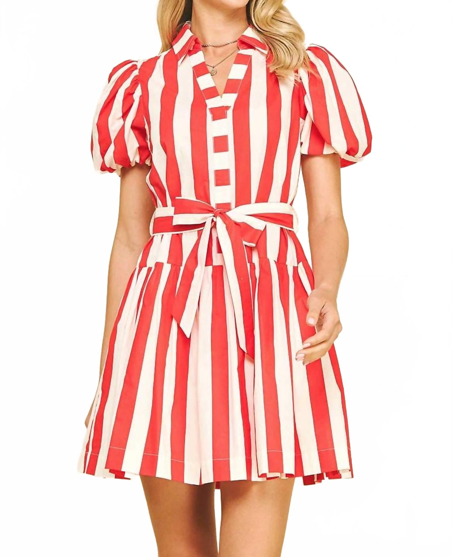 Полосатое мини-платье в красном цвете PINCH
Полосатое мини-платье в красном цвете PINCH