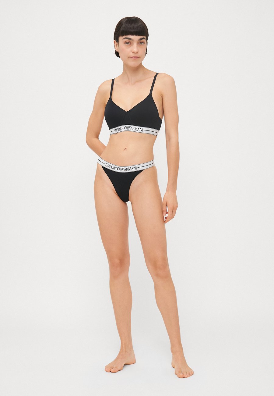 Трусы Emporio Armani THONG 2 PACK, Black
Трусы Emporio Armani THONG 2 PACK, Black