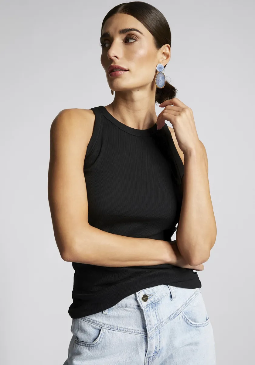 Блестящая майка в рубчик Rich & Royal, черный
Блестящая майка в рубчик Rich & Royal, черный