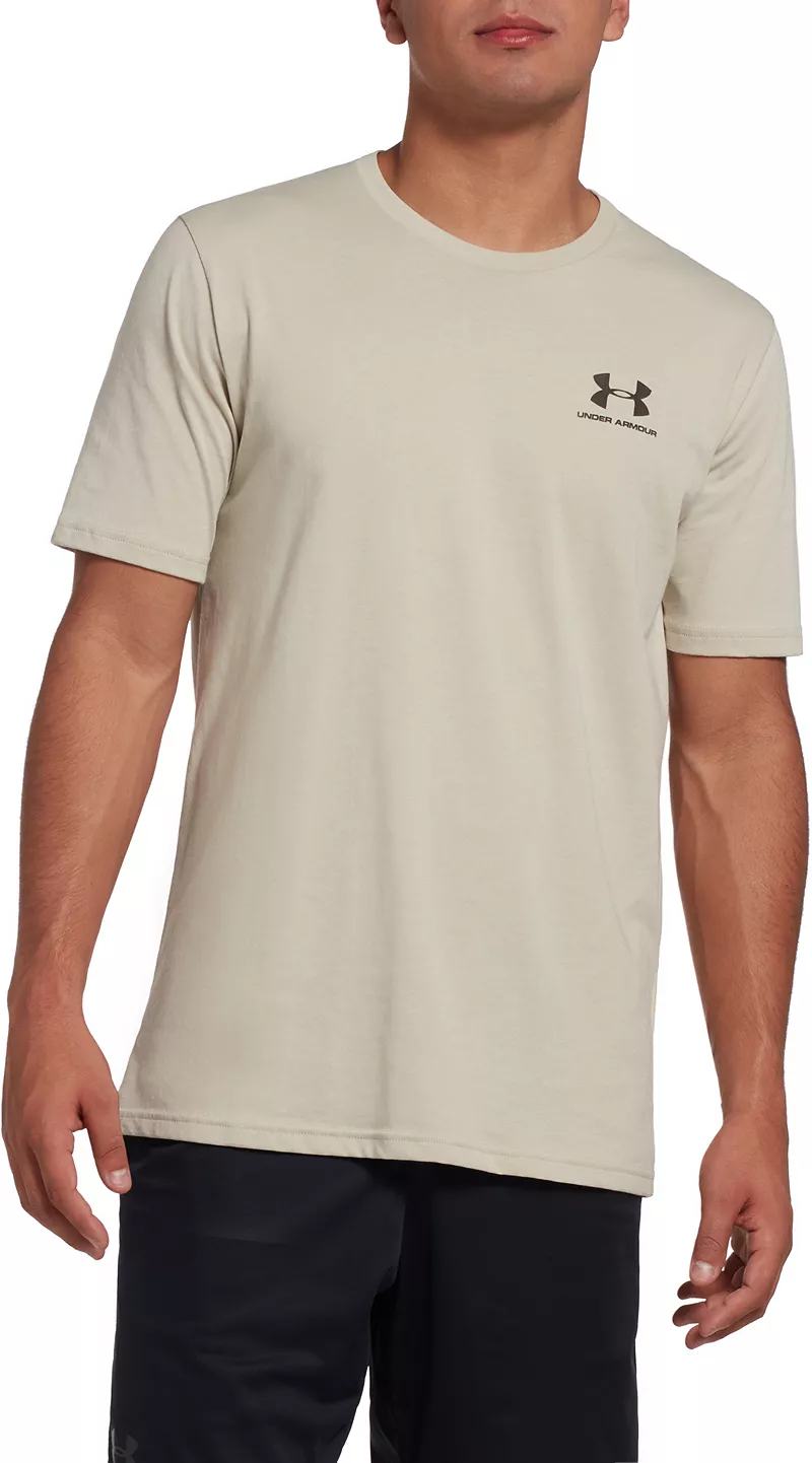 Мужская футболка в спортивном стиле с рисунком на левой груди Under Armour, цвет Khaki Base
Мужская футболка в спортивном стиле с рисунком на левой груди Under Armour, цвет Khaki Base