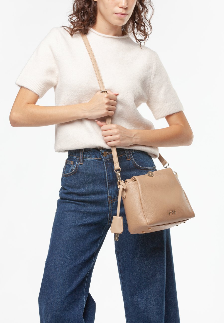 Сумка V73 KEIRA, Beige
Сумка V73 KEIRA, Beige