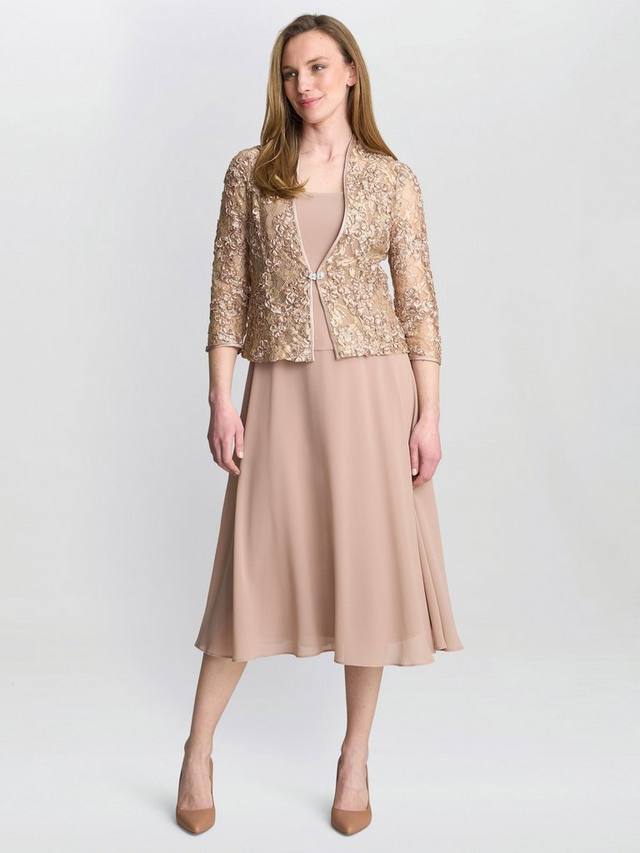 Платье и жакет Adele из шифона с кружевом Gina Bacconi, Latte
Платье и жакет Adele из шифона с кружевом Gina Bacconi, Latte