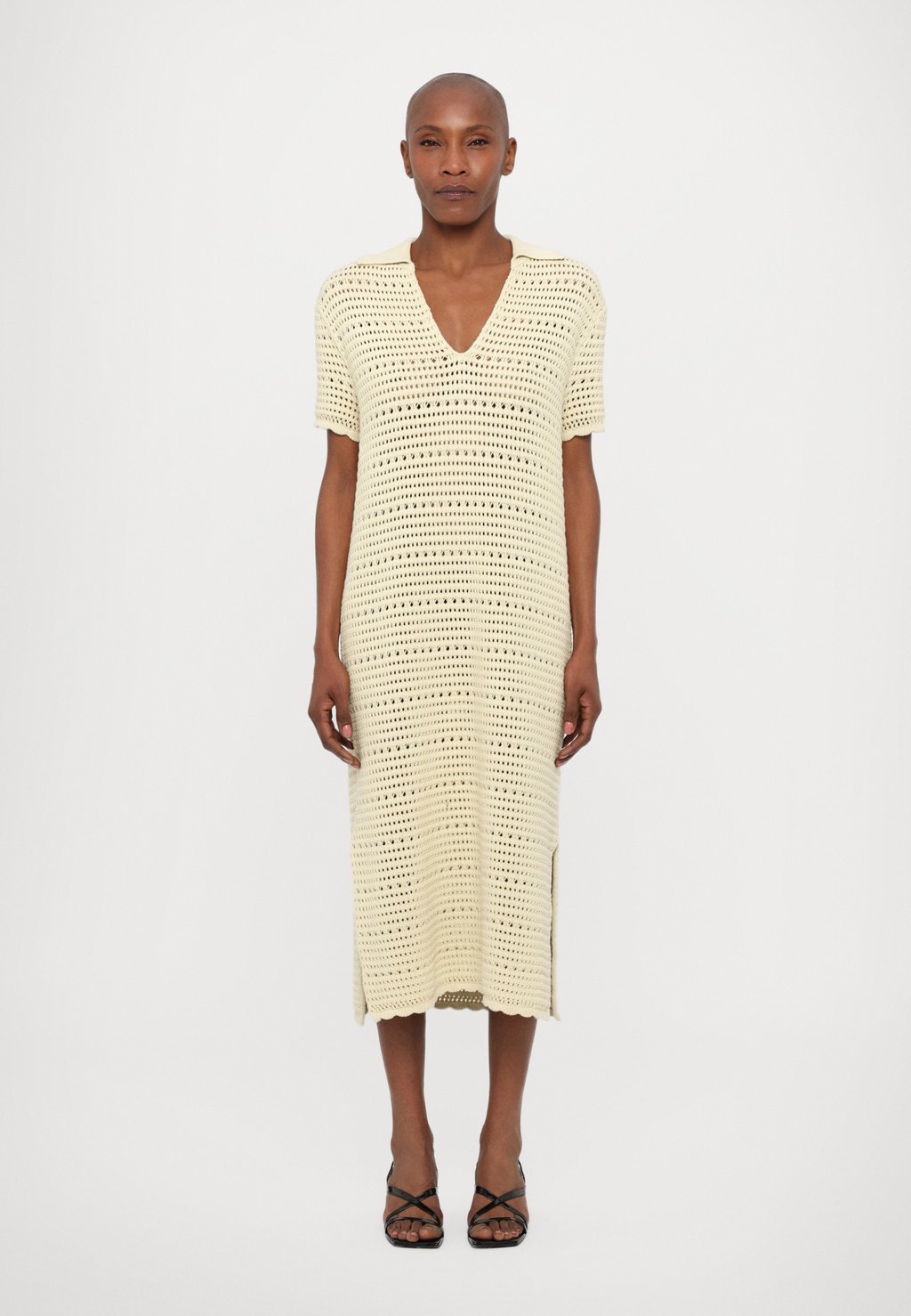 Платье-джемпер DRESS SHORT SLEEVE CLOSED, кремовый
Платье-джемпер DRESS SHORT SLEEVE CLOSED, кремовый