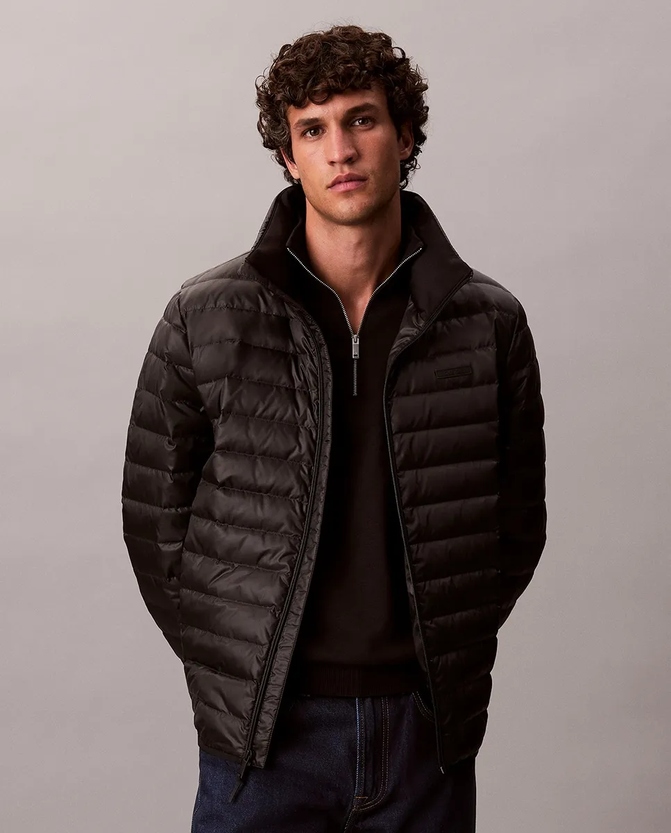 Мужская стеганая куртка Calvin Klein, черный
Мужская стеганая куртка Calvin Klein, черный