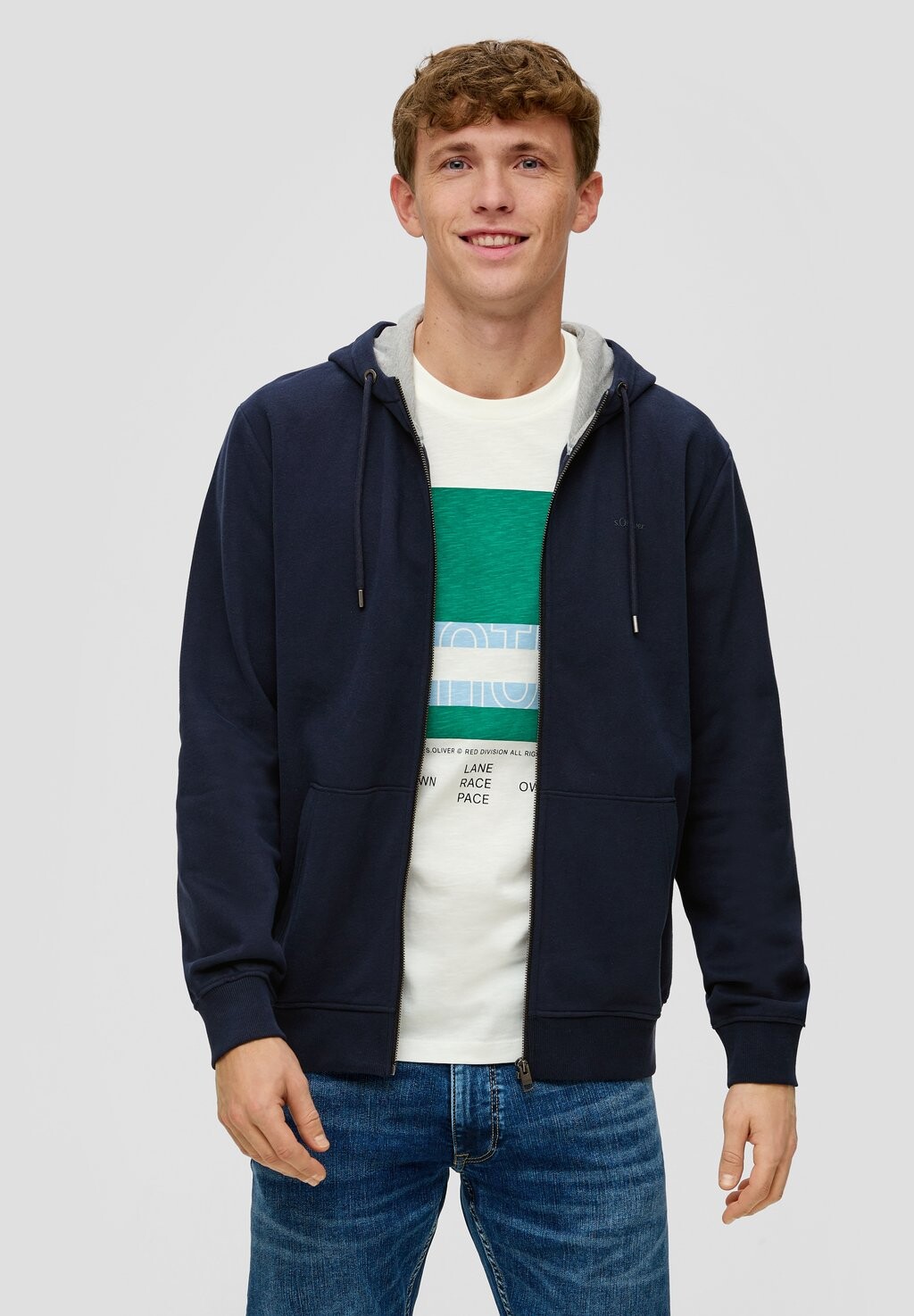 Толстовка s.Oliver, цвет navy
Толстовка s.Oliver, цвет navy