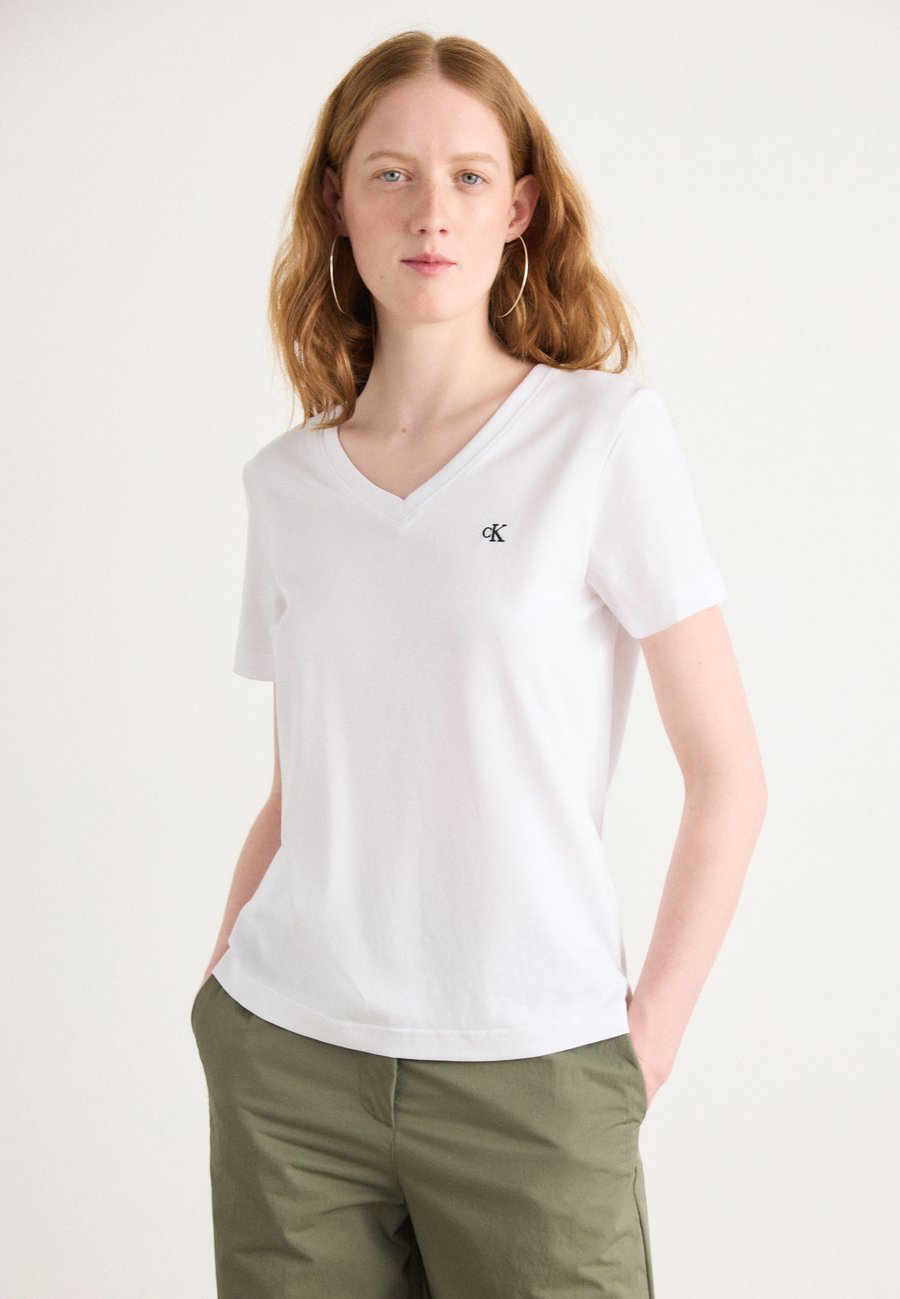 Футболка Calvin Klein Jeans ARCHIVE TEE, Brilliant White/White, Белый, Футболка Calvin Klein Jeans ARCHIVE TEE, Brilliant White/White
Футболка Calvin Klein Jeans ARCHIVE TEE, Brilliant White/White, Белый, Футболка Calvin Klein Jeans ARCHIVE TEE, Brilliant White/White