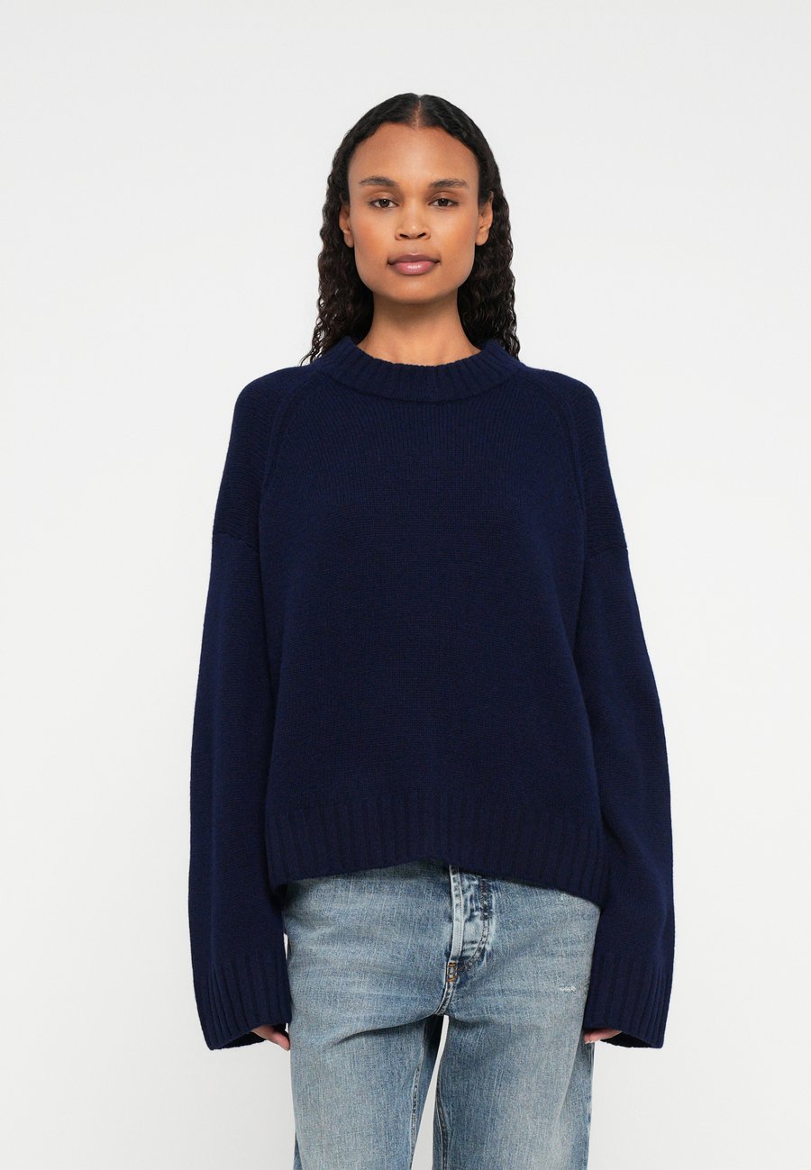 Джемпер DAY Birger et Mikkelsen GLEN, Dark Sapphire/Anthracite
Джемпер DAY Birger et Mikkelsen GLEN, Dark Sapphire/Anthracite