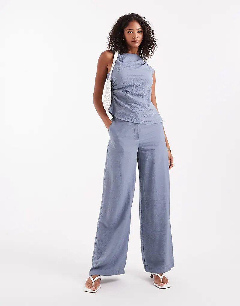 Свободные прямые брюки ASOS DESIGN синего цвета
Свободные прямые брюки ASOS DESIGN синего цвета