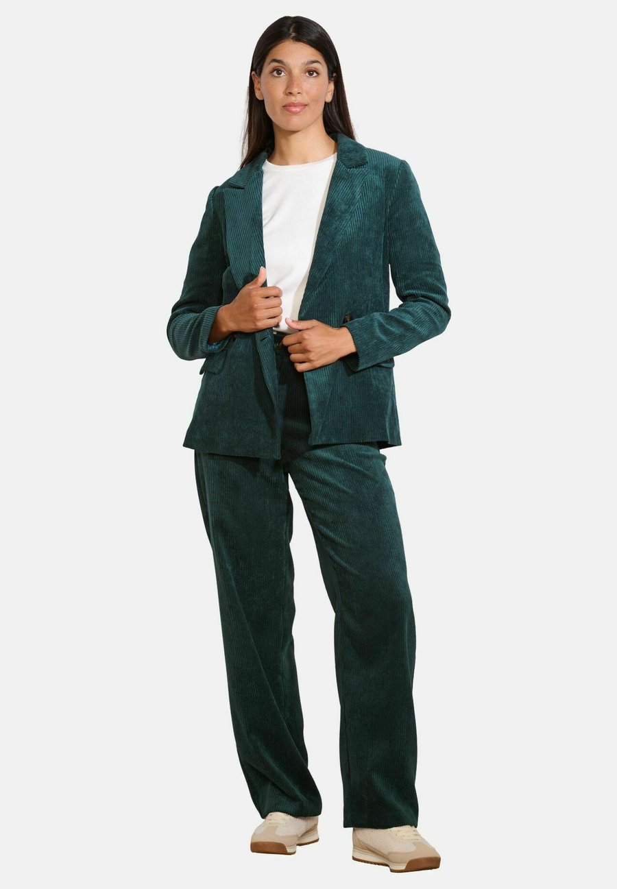 Брюки LolaLiza WITH STRETCH , Green Emerald/Green
Брюки LolaLiza WITH STRETCH , Green Emerald/Green