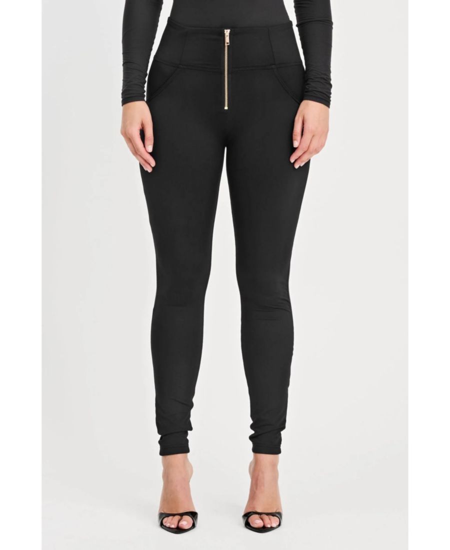 Женские облегающие брюки с высокой посадкой и флисовой подкладкой Freddy, Black
Женские облегающие брюки с высокой посадкой и флисовой подкладкой Freddy, Black