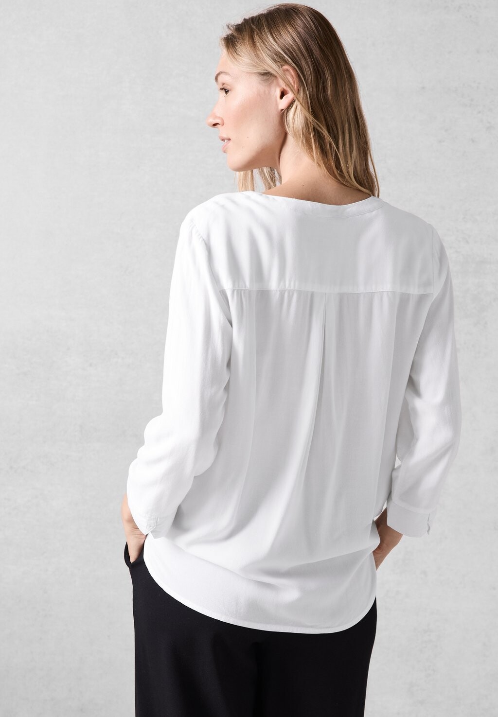 Блуза IN UNI Cecil, белый
Блуза IN UNI Cecil, белый