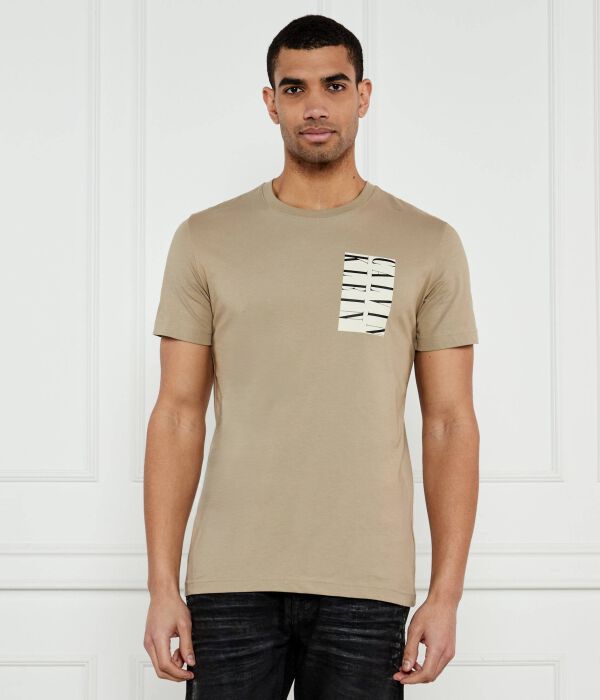 Футболка Calvin Klein Jeans Serif Box с графическим принтом, бежевый
Футболка Calvin Klein Jeans Serif Box с графическим принтом, бежевый