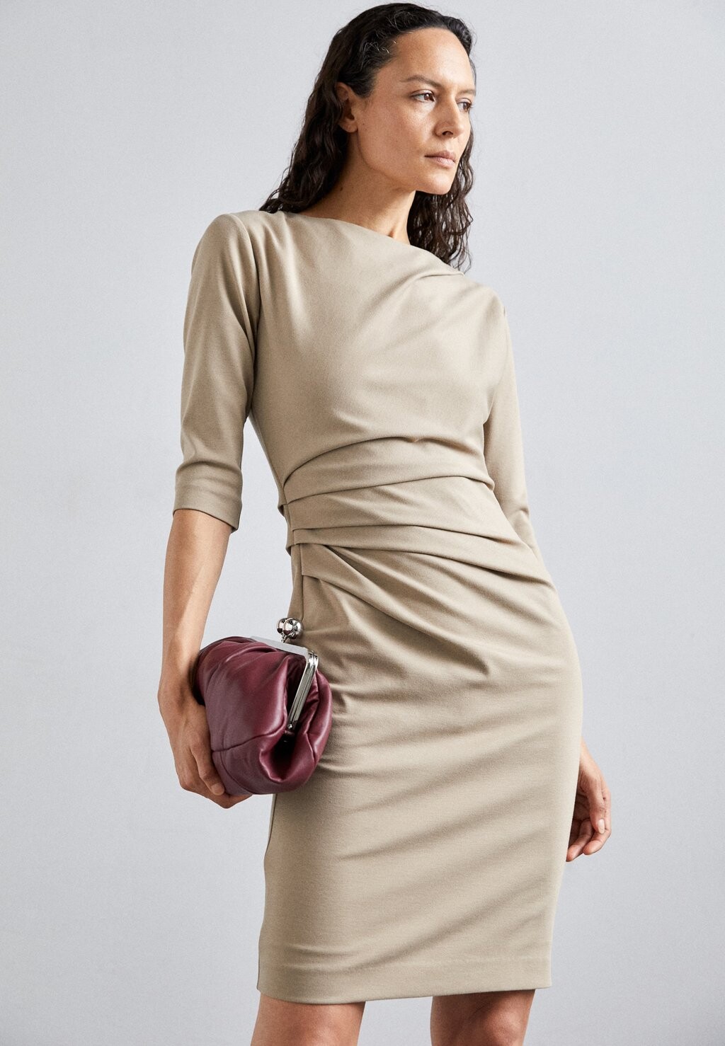 Платье из джерси IZZA Tiger of Sweden, бежевый
Платье из джерси IZZA Tiger of Sweden, бежевый