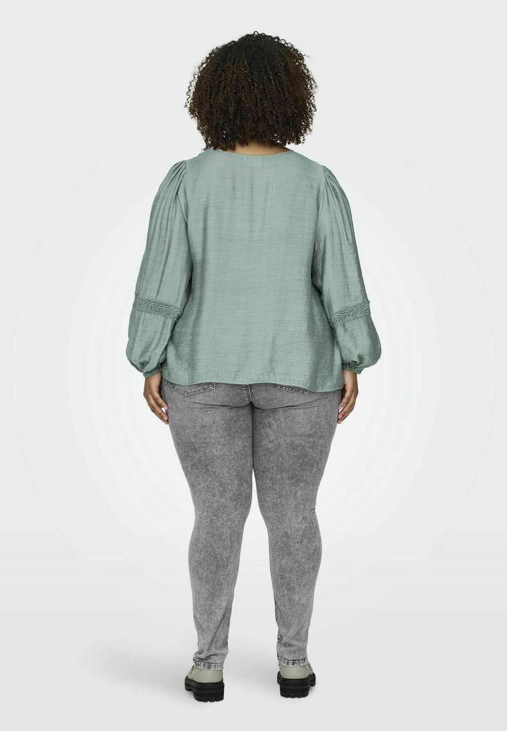 Блуза CARCORY ONLY Carmakoma, цвет Mottled Light Green
Блуза CARCORY ONLY Carmakoma, цвет Mottled Light Green