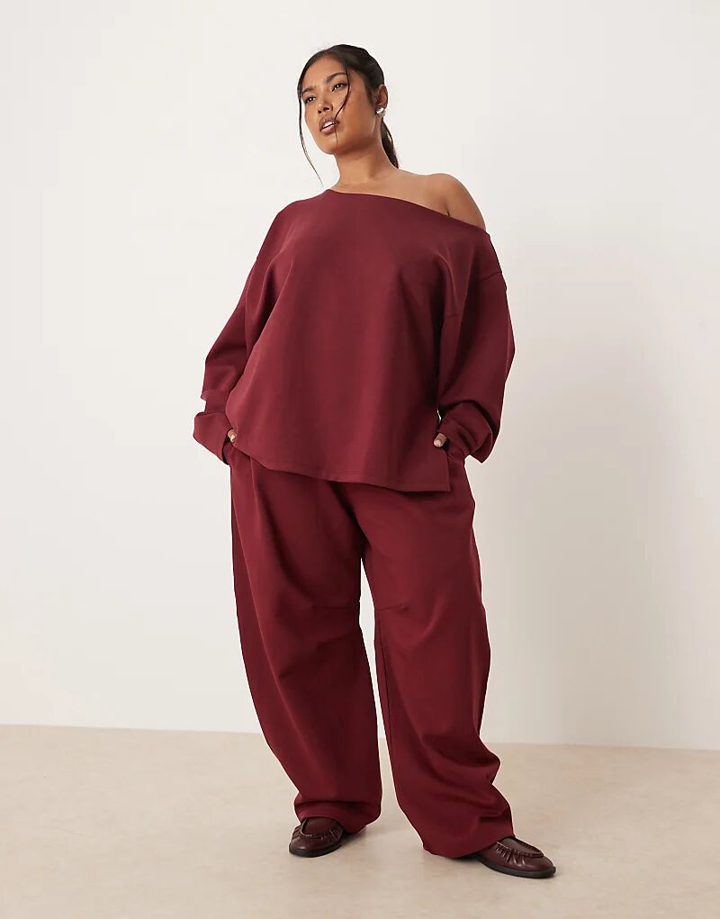 Спортивные брюки-бочонки ASOS DESIGN Curve Interlock в бордовом цвете
Спортивные брюки-бочонки ASOS DESIGN Curve Interlock в бордовом цвете