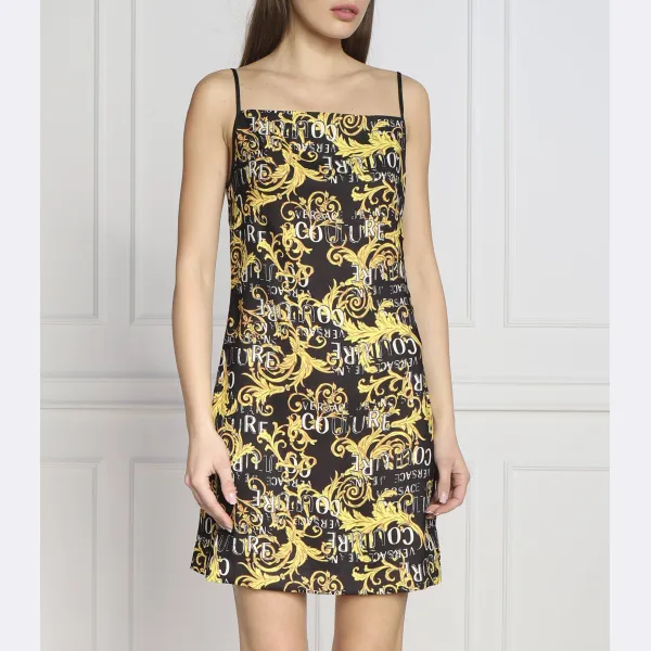 Платье Versace, черный
Платье Versace, черный