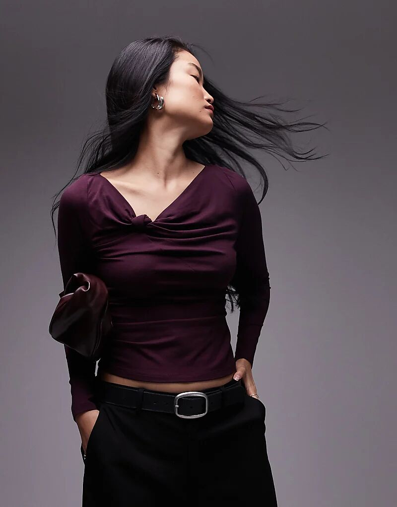 Трикотажный топ с длинными рукавами и завязанным на шее узлом фиолетового цвета & Other Stories
Трикотажный топ с длинными рукавами и завязанным на шее узлом фиолетового цвета & Other Stories