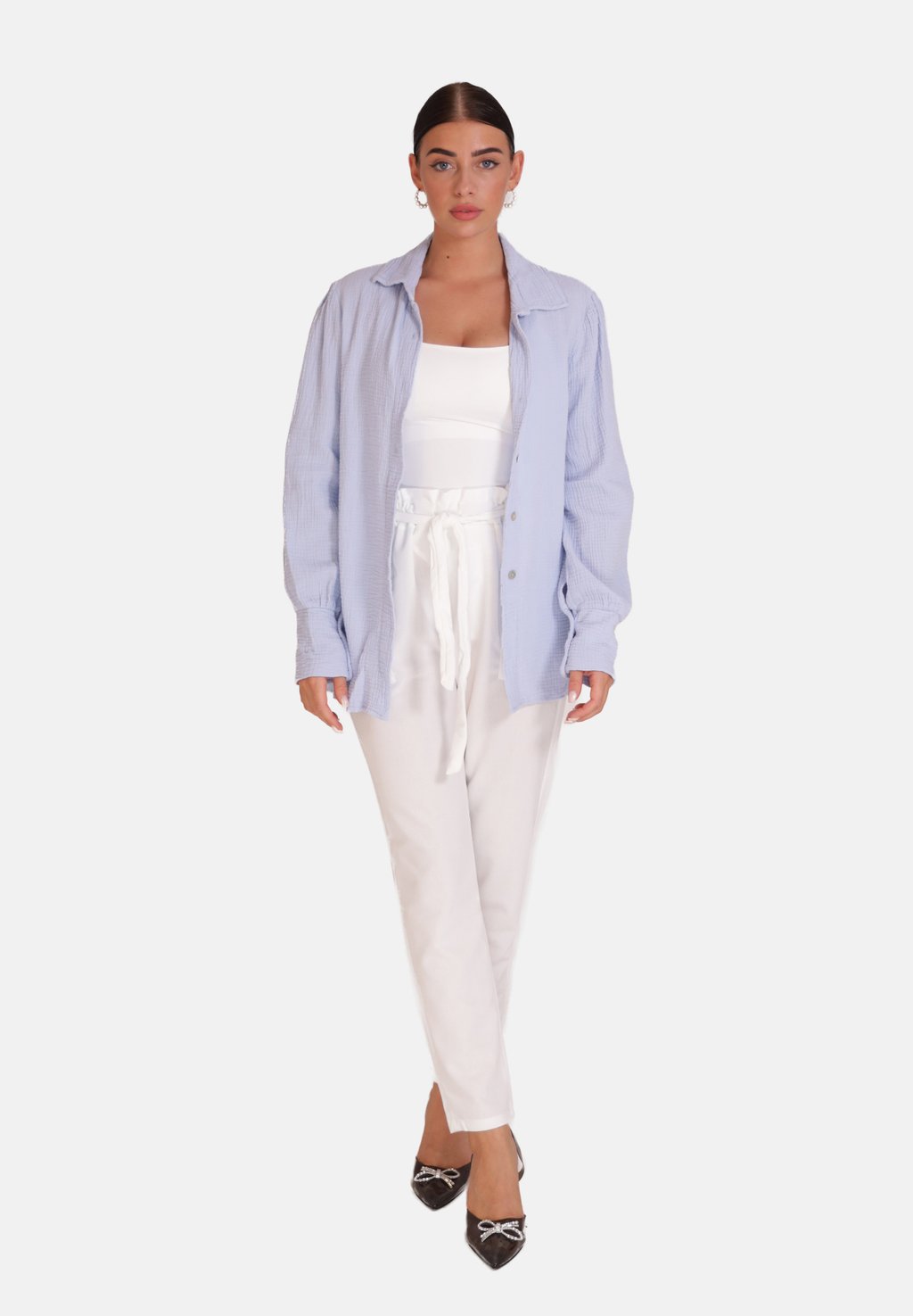 Блузка на пуговицах Elara, светло-голубой
Блузка на пуговицах Elara, светло-голубой