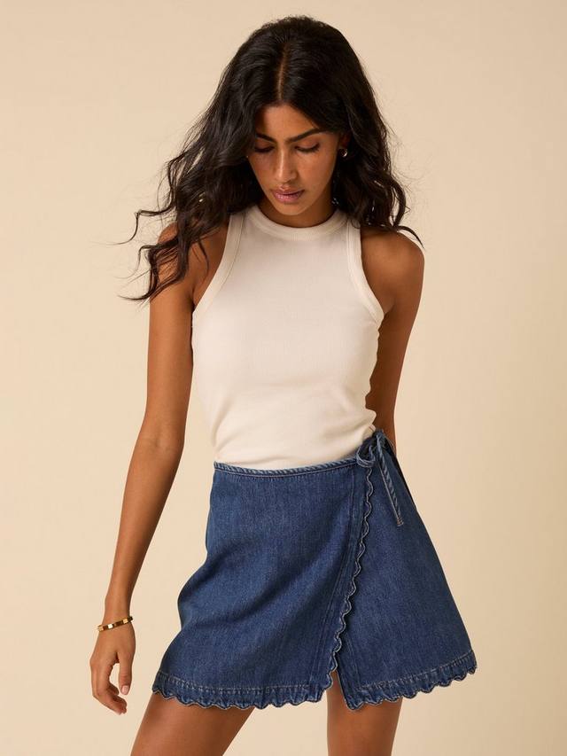 Джинсовая юбка-рапа с отделкой в виде ракушек Nobody's Child, Denim
Джинсовая юбка-рапа с отделкой в виде ракушек Nobody's Child, Denim