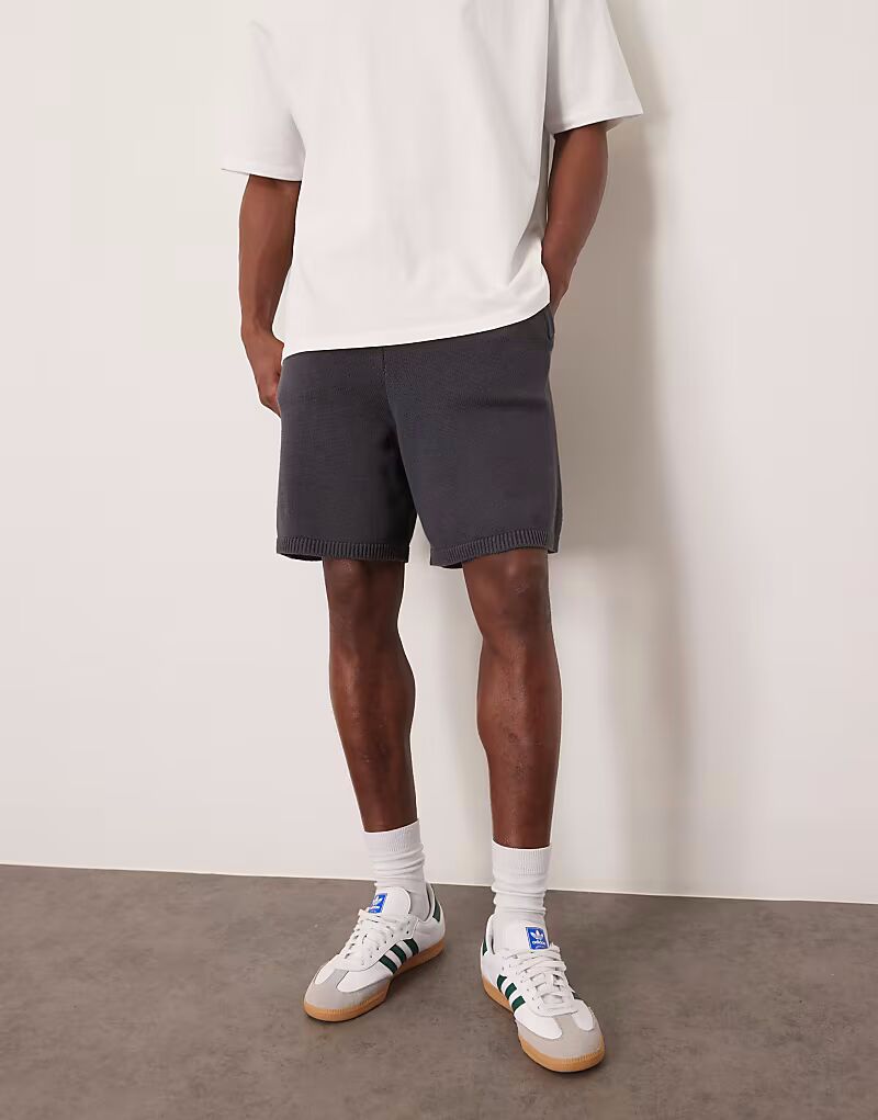 Комбинируемые свободные шорты средней плотности из трикотажного хлопка ASOS DESIGN темно-серого цвета
Комбинируемые свободные шорты средней плотности из трикотажного хлопка ASOS DESIGN темно-серого цвета