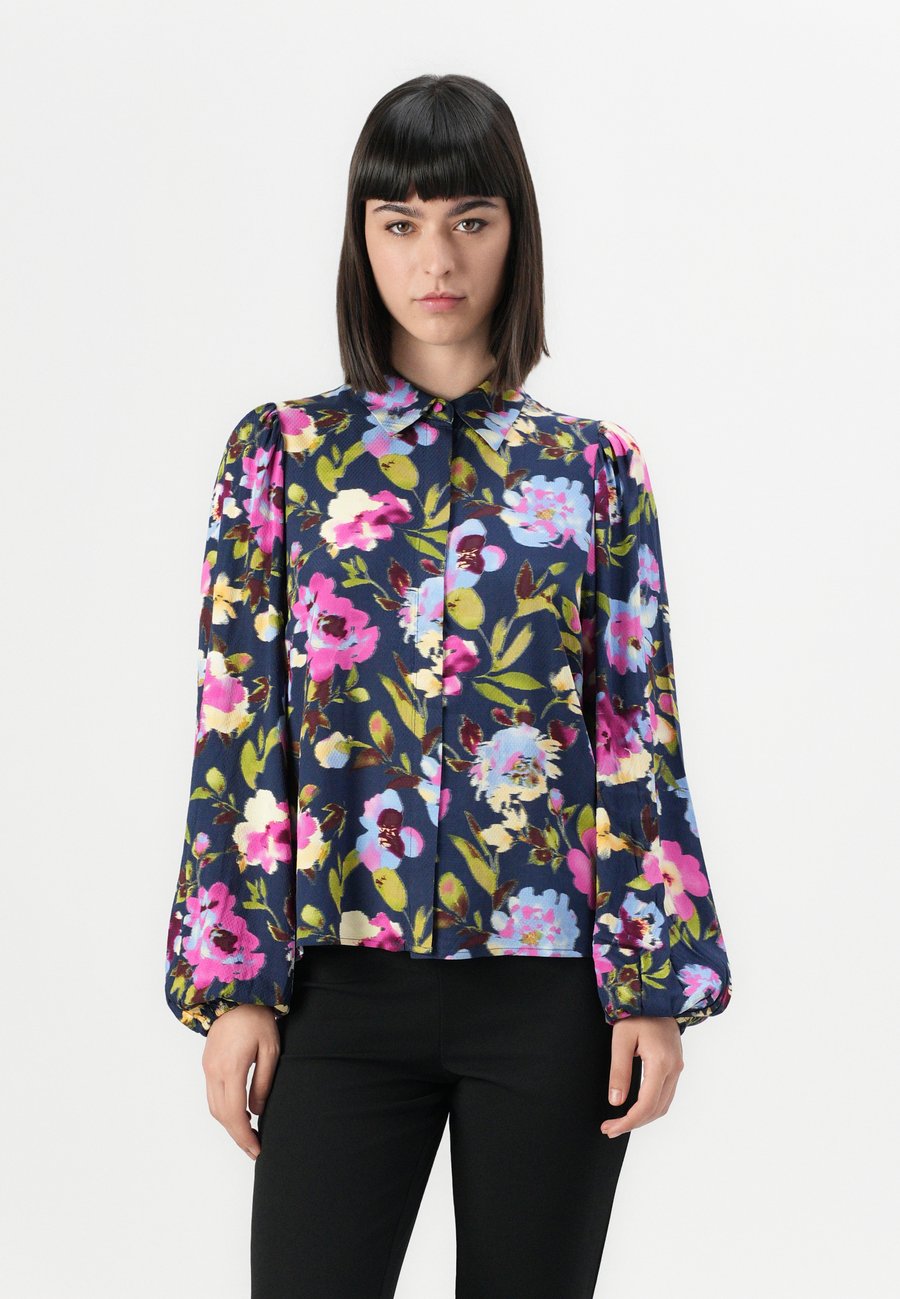 Блуза YAS YASASINA SHIRT, Navy /Dark Blue
Блуза YAS YASASINA SHIRT, Navy /Dark Blue