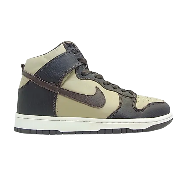 Кроссовки Nike Dunk High Premium, коричневый
Кроссовки Nike Dunk High Premium, коричневый