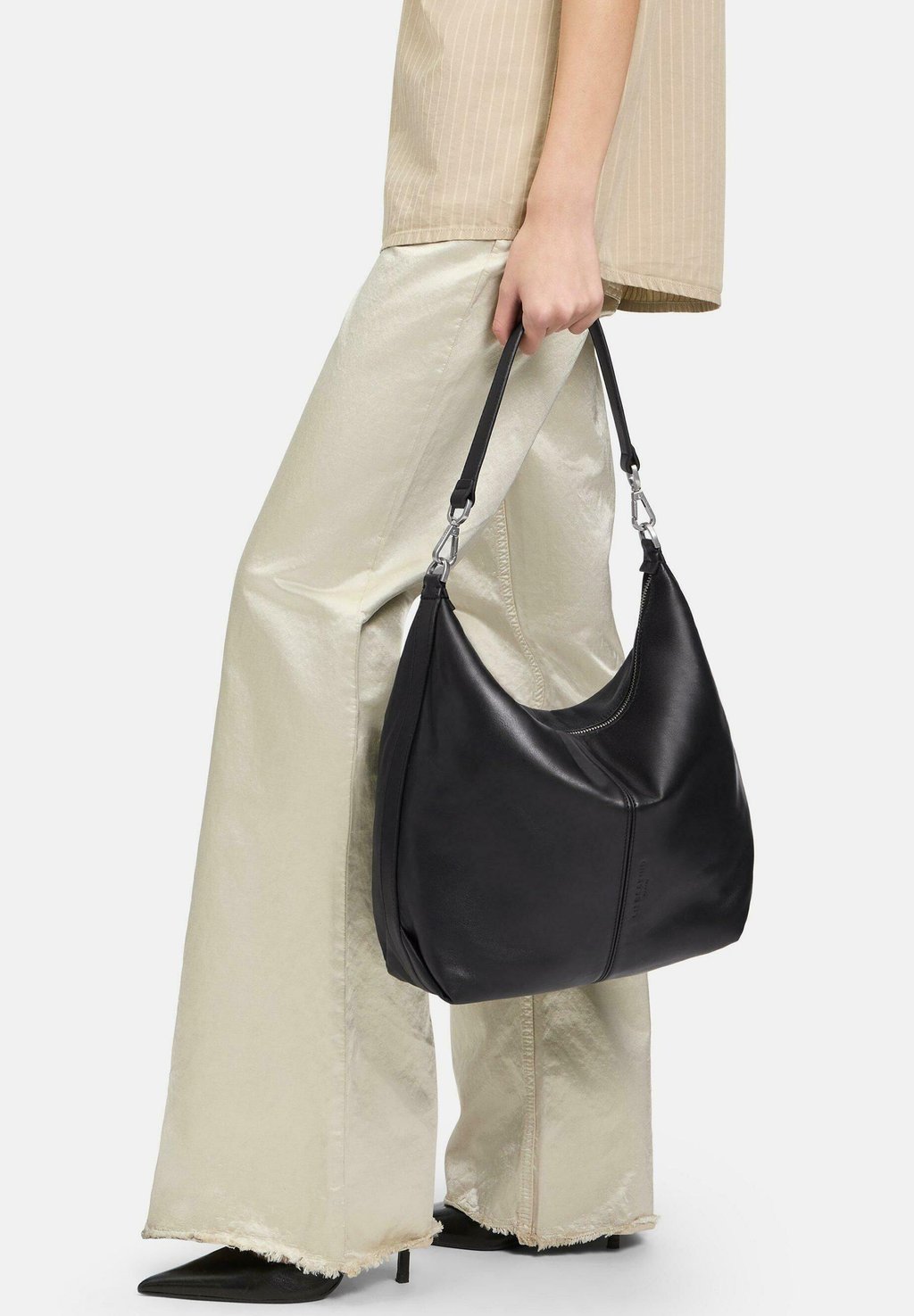 Сумка PARIS HOBO Liebeskind Berlin, черный
Сумка PARIS HOBO Liebeskind Berlin, черный