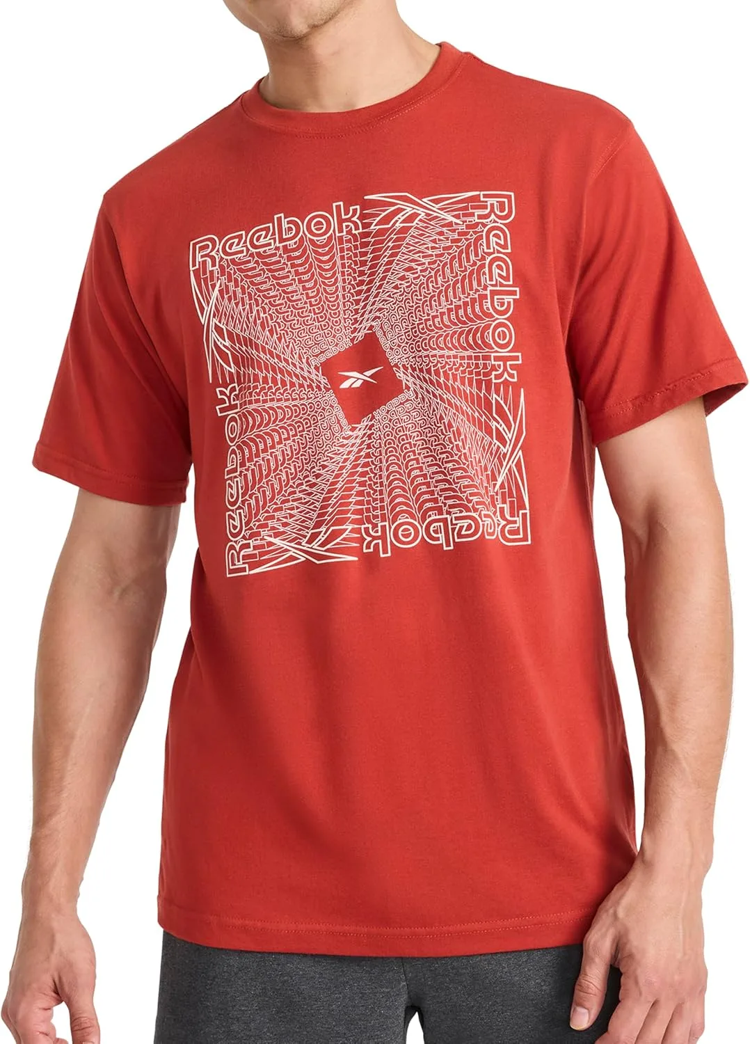 Футболка Reebok с принтом, стандартный крой, легкая ткань
Футболка Reebok с принтом, стандартный крой, легкая ткань