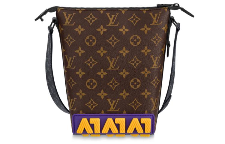 Кросс-боди-мессенджер Monogram/Monogram Eclipse Brown LOUIS VUITTON
Кросс-боди-мессенджер Monogram/Monogram Eclipse Brown LOUIS VUITTON