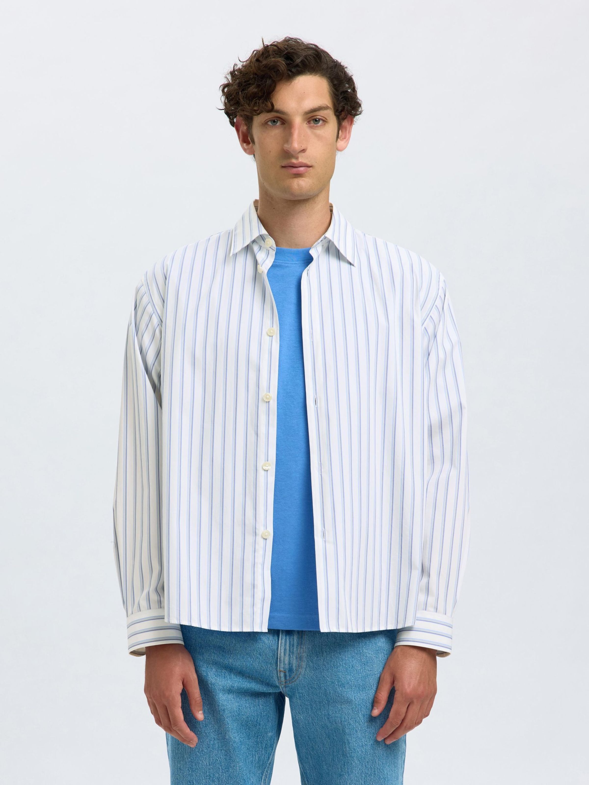 SELECTED Рубашка на пуговицах синяя, белая, Regular fit
SELECTED Рубашка на пуговицах синяя, белая, Regular fit