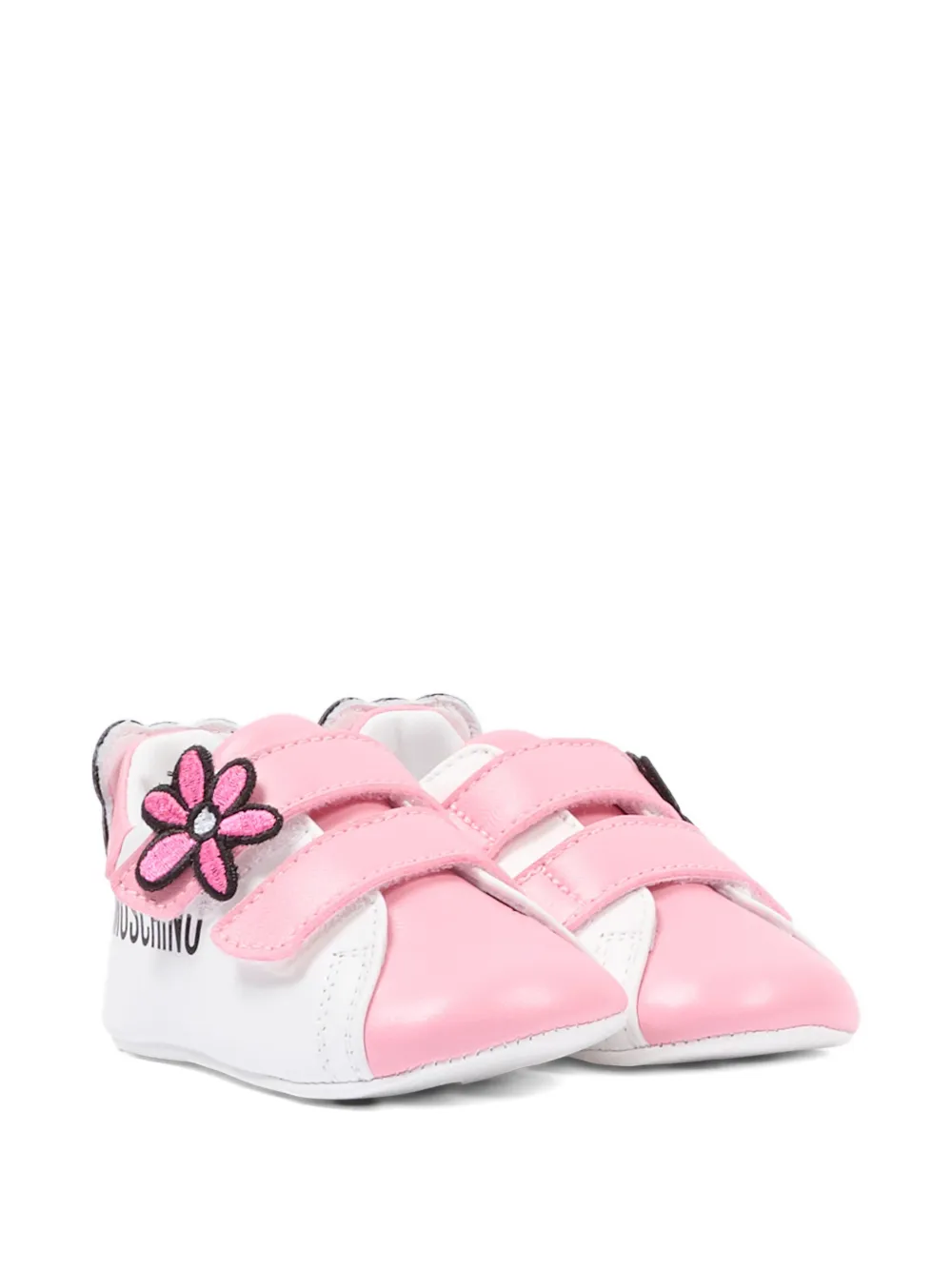 Туфли для первых шагов с цветочным декором Moschino Kids, белый
Туфли для первых шагов с цветочным декором Moschino Kids, белый