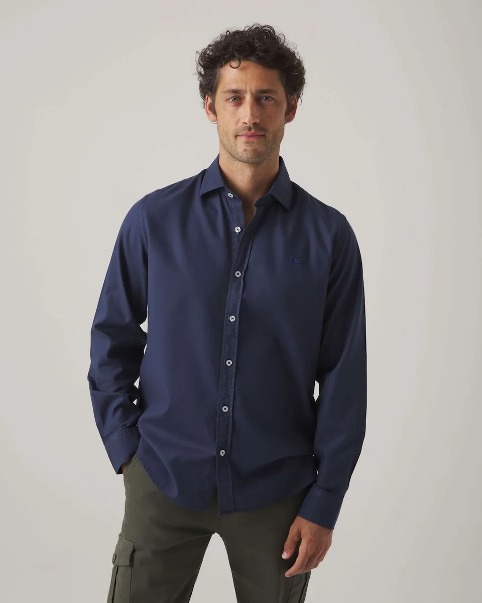 Рубашка мужская прямого кроя однотонная Scotta 1985, темно-синий
Рубашка мужская прямого кроя однотонная Scotta 1985, темно-синий