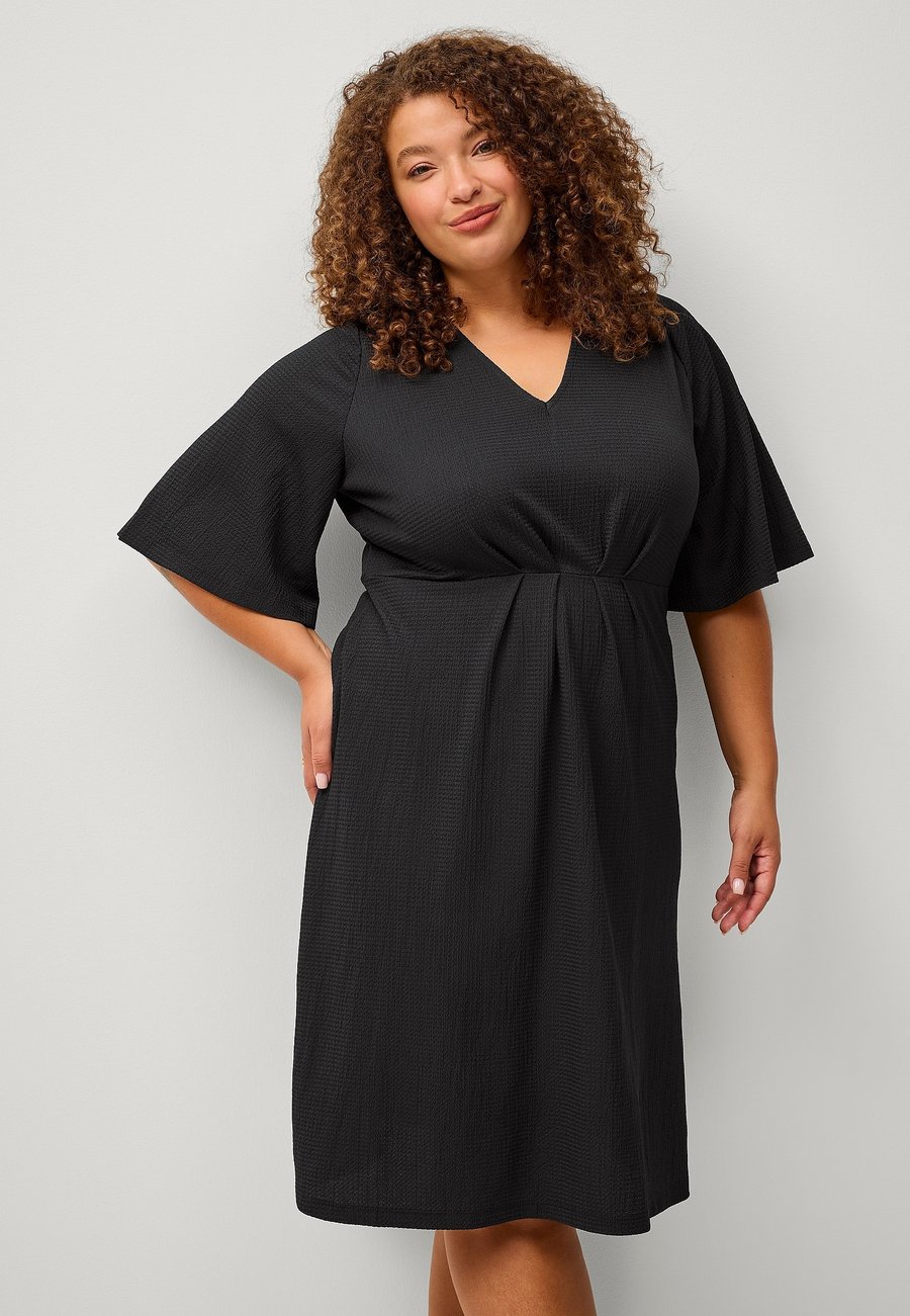 Платье Ellos Plus collection Day dress, Schwarz/Black
Платье Ellos Plus collection Day dress, Schwarz/Black